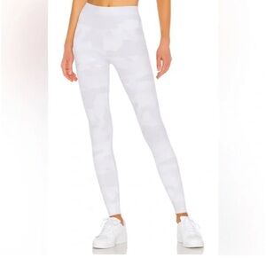 ALO Yoga Light Gray & White Camo Leggings